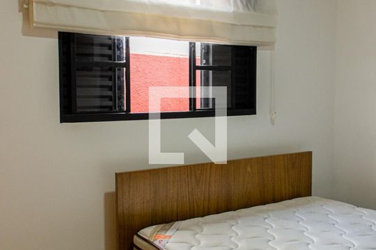 Quarto de casa à venda com 4 quartos, 140m² em Vila Arcádia, São Paulo