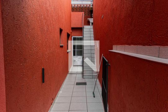 Quintal de casa à venda com 4 quartos, 140m² em Vila Arcádia, São Paulo