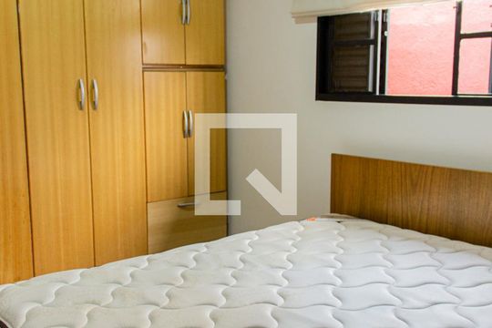 Quarto de casa à venda com 4 quartos, 140m² em Vila Arcádia, São Paulo