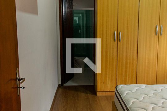 Quarto de casa à venda com 4 quartos, 140m² em Vila Arcádia, São Paulo