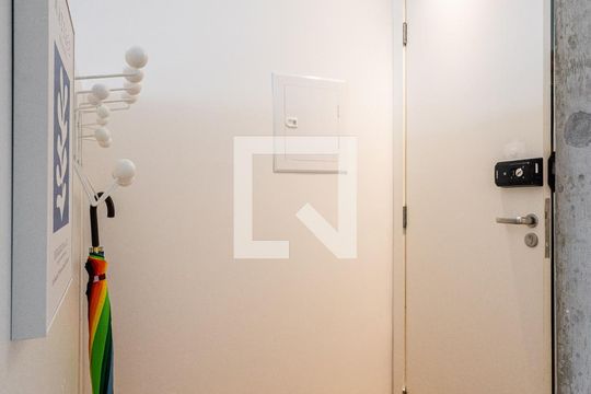 Entrada de apartamento para alugar com 1 quarto, 32m² em Bela Vista, São Paulo