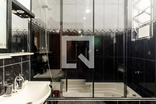 Banheiro - Box de apartamento à venda com 2 quartos, 68m² em Santa Ifigênia, São Paulo