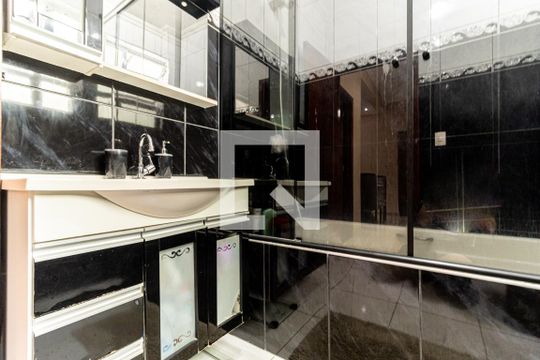 Banheiro - Armário de apartamento à venda com 2 quartos, 68m² em Santa Ifigênia, São Paulo