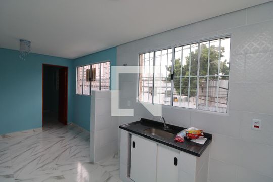 Cozinha de casa para alugar com 1 quarto, 50m² em Jardim Vila Formosa, São Paulo