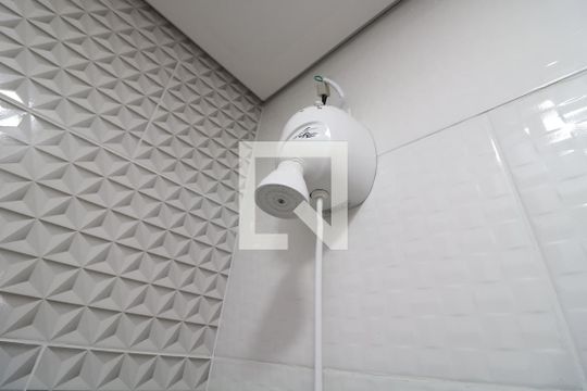 Banheiro de casa para alugar com 1 quarto, 50m² em Jardim Vila Formosa, São Paulo