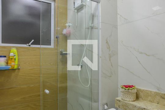 Banheiro de apartamento à venda com 2 quartos, 46m² em Santa Terezinha, São Bernardo do Campo