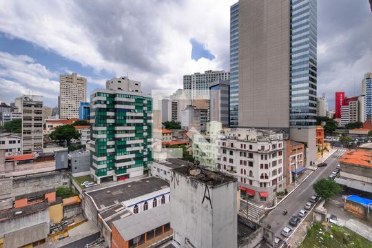 Varanda - Vista de kitnet/studio para alugar com 1 quarto, 27m² em Jardim Nélia, São Paulo