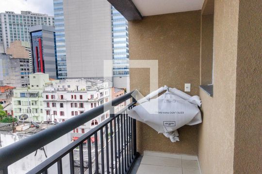Varanda - Área de Serviço de kitnet/studio para alugar com 1 quarto, 27m² em Jardim Nélia, São Paulo
