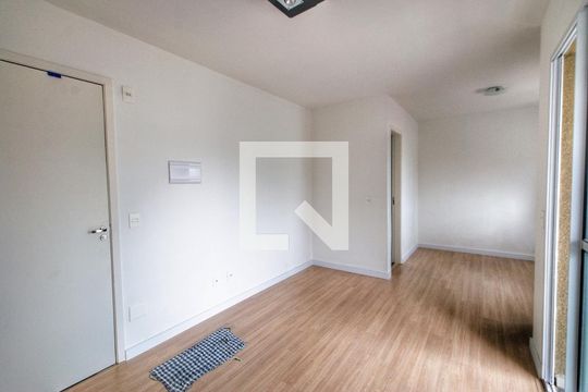 Sala - Cozinha de kitnet/studio para alugar com 1 quarto, 27m² em Jardim Nélia, São Paulo