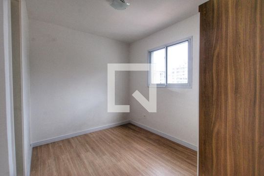 Quarto de kitnet/studio para alugar com 1 quarto, 27m² em Jardim Nélia, São Paulo