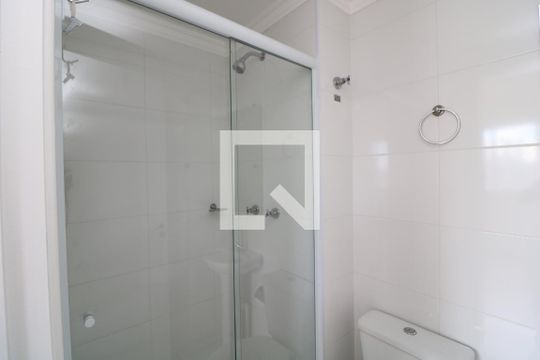 Banheiro de apartamento para alugar com 2 quartos, 47m² em Cidade Satelite Santa Barbara, São Paulo