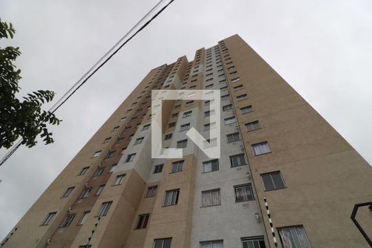 Fachada do bloco de apartamento para alugar com 2 quartos, 47m² em Cidade Satelite Santa Barbara, São Paulo