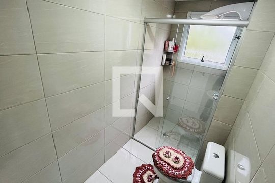 Banheiro de apartamento para alugar com 2 quartos, 87m² em Passo do Feijó, Alvorada