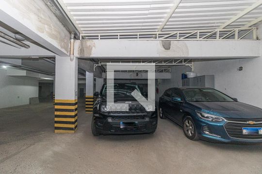 Garagem de apartamento à venda com 2 quartos, 105m² em Rio Branco, Porto Alegre