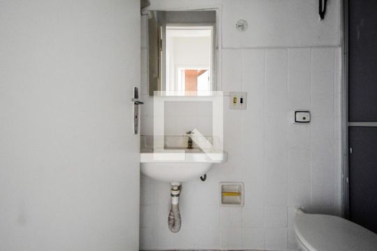 Banheiro de apartamento para alugar com 2 quartos, 60m² em Consolação, São Paulo