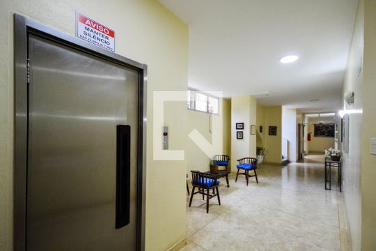 Hall social de apartamento para alugar com 2 quartos, 60m² em Consolação, São Paulo