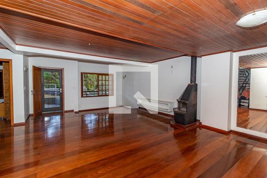 Sala de casa para alugar com 4 quartos, 400m² em Morro Santana, Porto Alegre