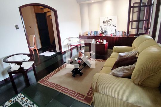 Casa à venda com 3 quartos, 80m² em Tanque, Rio de Janeiro