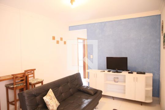 Sala de apartamento para alugar com 2 quartos, 67m² em Caiçara, Praia Grande