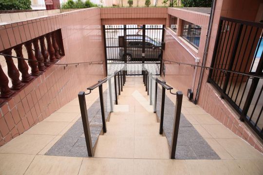 Rampa de acesso de apartamento para alugar com 2 quartos, 67m² em Caiçara, Praia Grande