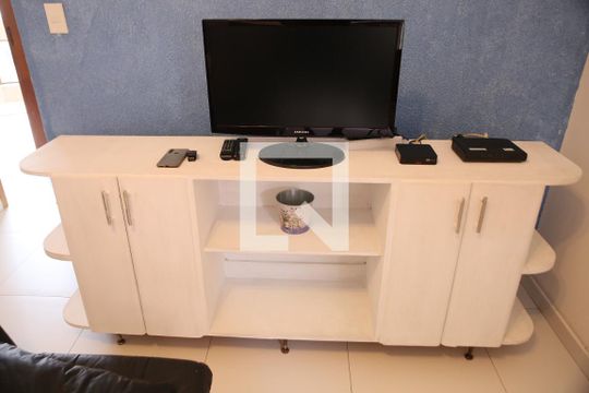 Sala de apartamento para alugar com 2 quartos, 67m² em Caiçara, Praia Grande