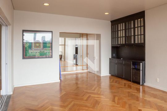 Sacada de apartamento para alugar com 2 quartos, 130m² em Vila Ipojuca, São Paulo