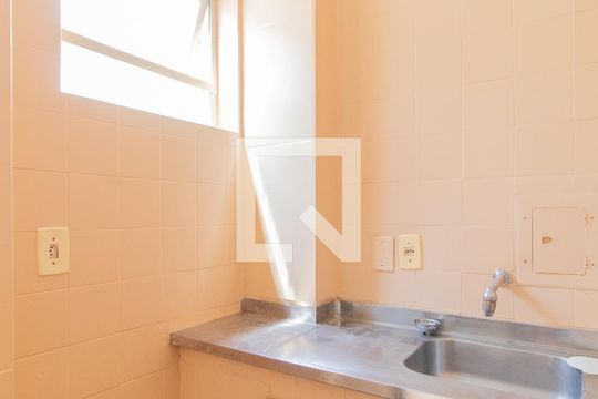 Cozinha de apartamento para alugar com 1 quarto, 26m² em Centro Histórico, Porto Alegre