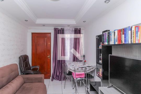Apartamento à venda com 2 quartos, 44m² em Fazenda da Juta, São Paulo