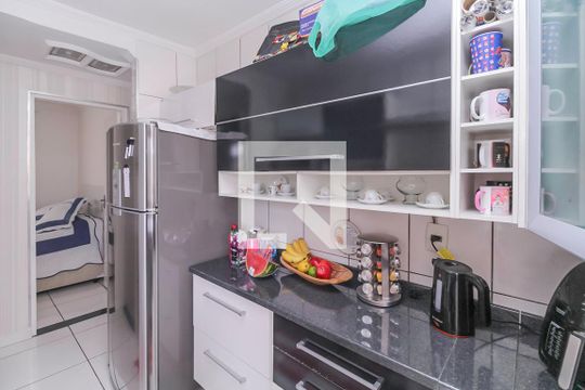 Cozinha de apartamento à venda com 2 quartos, 44m² em Fazenda da Juta, São Paulo