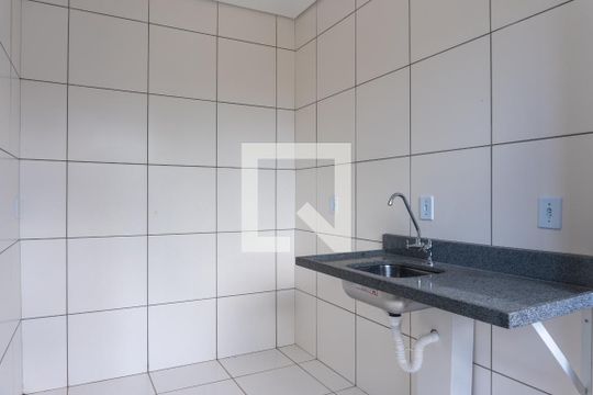 Cozinha e Área de Serviço de apartamento para alugar com 2 quartos, 59m² em Samambaia Sul, Brasília