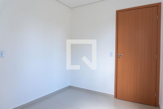 Quarto 2 de apartamento para alugar com 2 quartos, 59m² em Samambaia Sul, Brasília