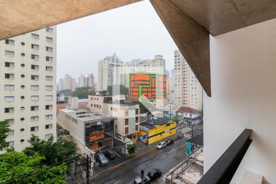 Varanda Suíte de apartamento para alugar com 1 quarto, 61m² em Planalto Paulista, São Paulo