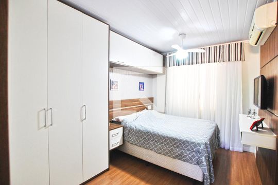 Quarto 1 de casa à venda com 3 quartos, 148m² em Campo Novo, Porto Alegre