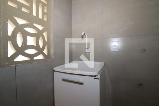 Área de Serviço de apartamento para alugar com 2 quartos, 62m² em Setor Habitacional Vicente Pires, Brasília