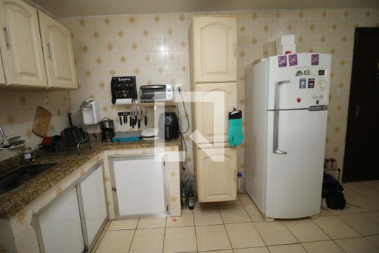 Cozinha de apartamento à venda com 3 quartos, 67m² em Irajá, Rio de Janeiro