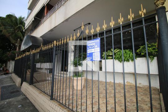 Placa de apartamento à venda com 3 quartos, 67m² em Irajá, Rio de Janeiro