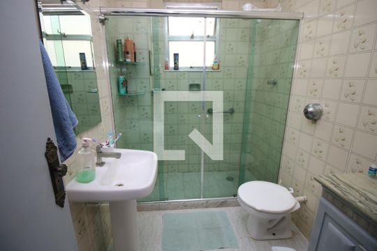 Banheiro de apartamento à venda com 3 quartos, 67m² em Irajá, Rio de Janeiro