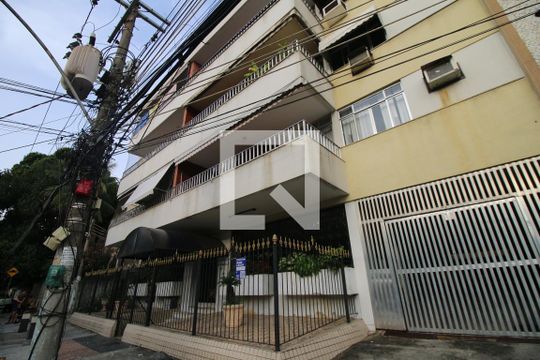 Fachada do Prédio de apartamento à venda com 3 quartos, 67m² em Irajá, Rio de Janeiro