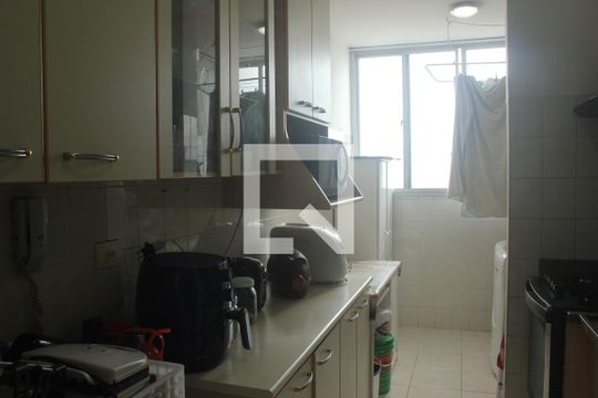 Cozinha de apartamento à venda com 3 quartos, 69m² em Vila São Paulo, São Paulo