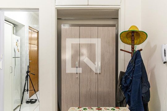 Studio - Armário de kitnet/studio à venda com 1 quarto, 33m² em República, São Paulo