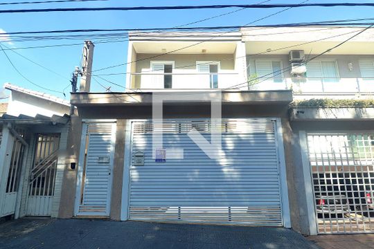 Fachada de casa à venda com 3 quartos, 258m² em Vila Curuçá, Santo André