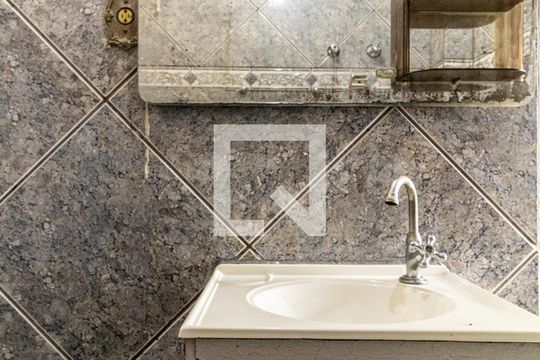 Banheiro de apartamento à venda com 1 quarto, 52m² em Campos Elíseos, São Paulo