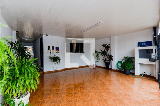 Garagem de casa à venda com 3 quartos, 188m² em Vila Cocaia, Guarulhos