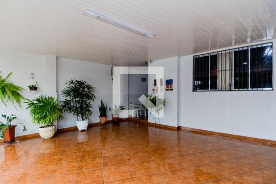 Garagem de casa à venda com 3 quartos, 188m² em Vila Cocaia, Guarulhos