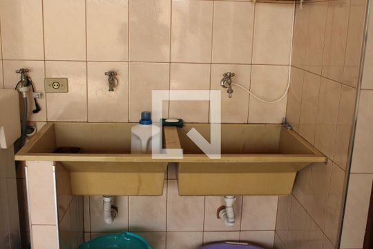 Área de Serviço de casa à venda com 4 quartos, 583m² em Vila Palmeiras, São Paulo