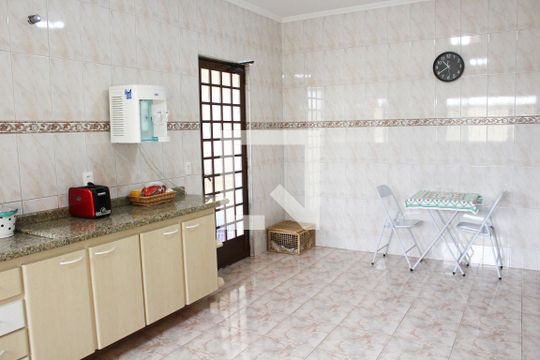 Cozinha de casa à venda com 4 quartos, 583m² em Vila Palmeiras, São Paulo