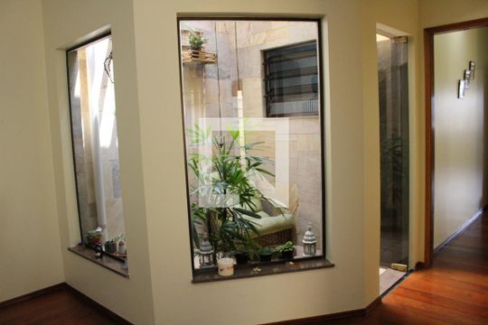 Jardim de casa à venda com 4 quartos, 583m² em Vila Palmeiras, São Paulo