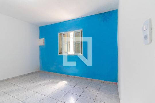 Quarto de casa para alugar com 1 quarto, 250m² em Vila Jacuí, São Paulo
