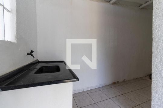 Cozinha de casa para alugar com 1 quarto, 250m² em Vila Jacuí, São Paulo