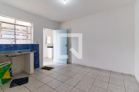 Casa para alugar com 1 quarto, 250m² em Vila Jacuí, São Paulo